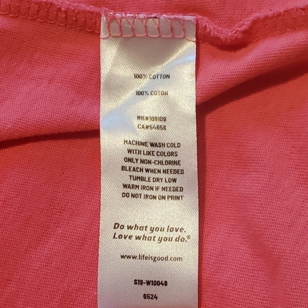 Life Is Good Patriotic American Flag Stars and Stripes Size XLarge Coral V Neck - Picture 7 of 8